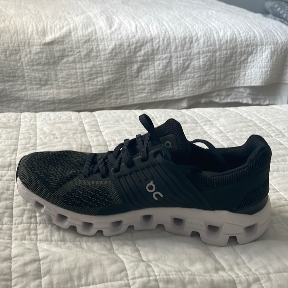 OC on running womens running shoes